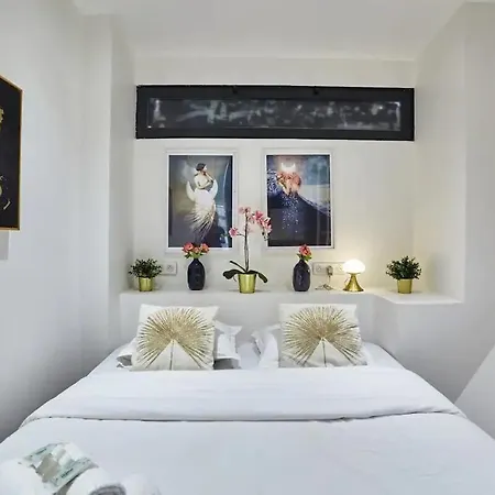 297 Papy - Superb In Paris